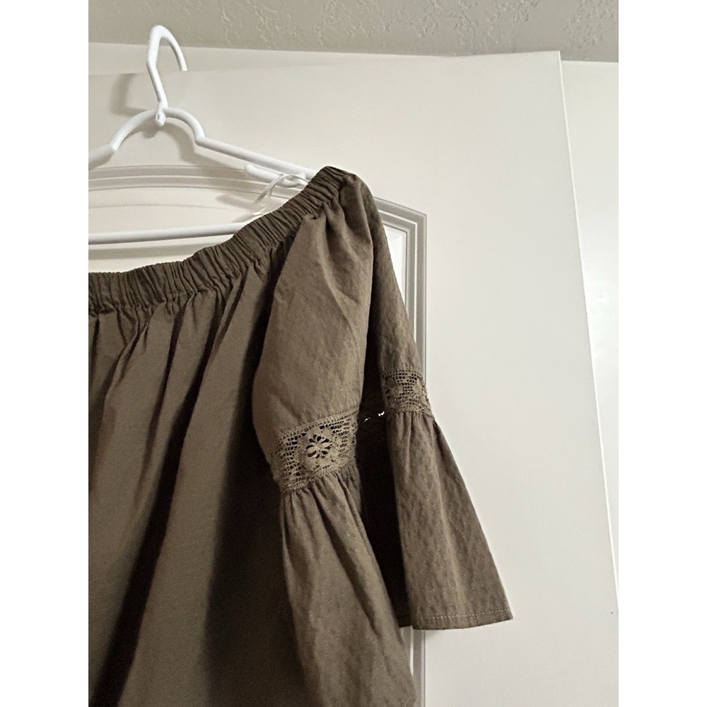 Trina Turk Castro Top Green Off The Shoulder Textured Blouse Small - Picture 2 of 7